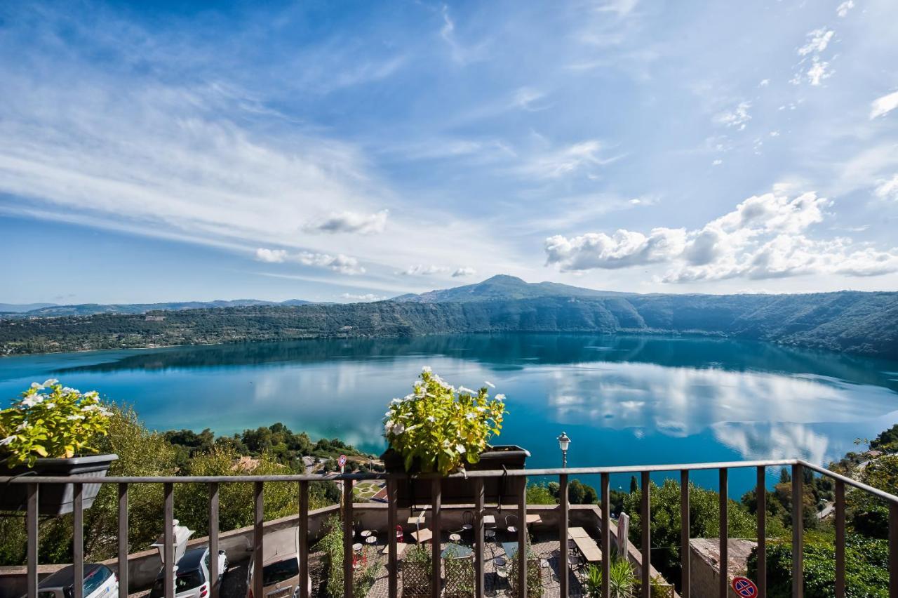 Atlantis Inn Castelgandolfo กัสเตลกันดอลโฟ ภายนอก รูปภาพ