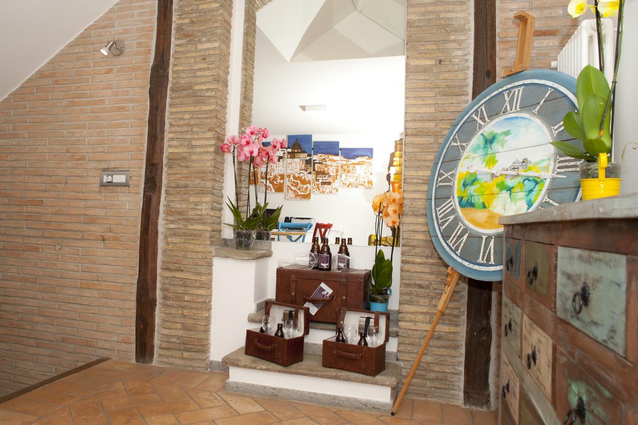 Atlantis Inn Castelgandolfo กัสเตลกันดอลโฟ ภายนอก รูปภาพ