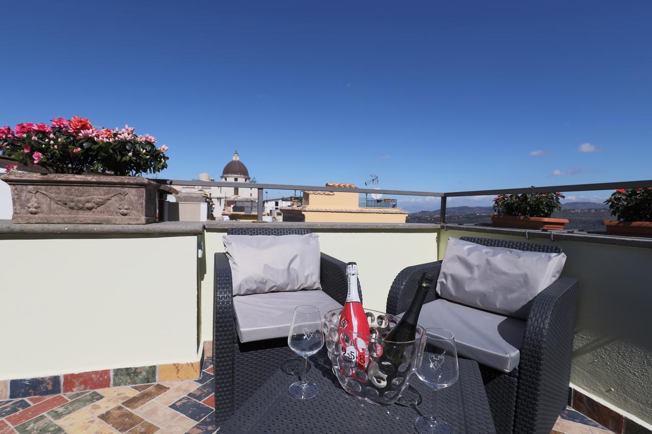 Atlantis Inn Castelgandolfo กัสเตลกันดอลโฟ ภายนอก รูปภาพ